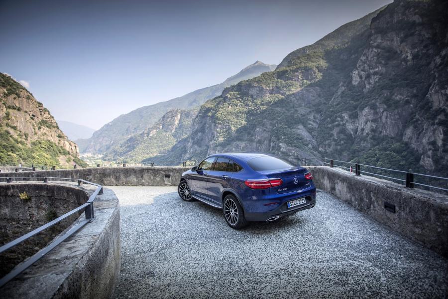  Mercedes-Benz GLC250 4Matic AMG Line Coupe 2016 года  (фото 17 из 32)